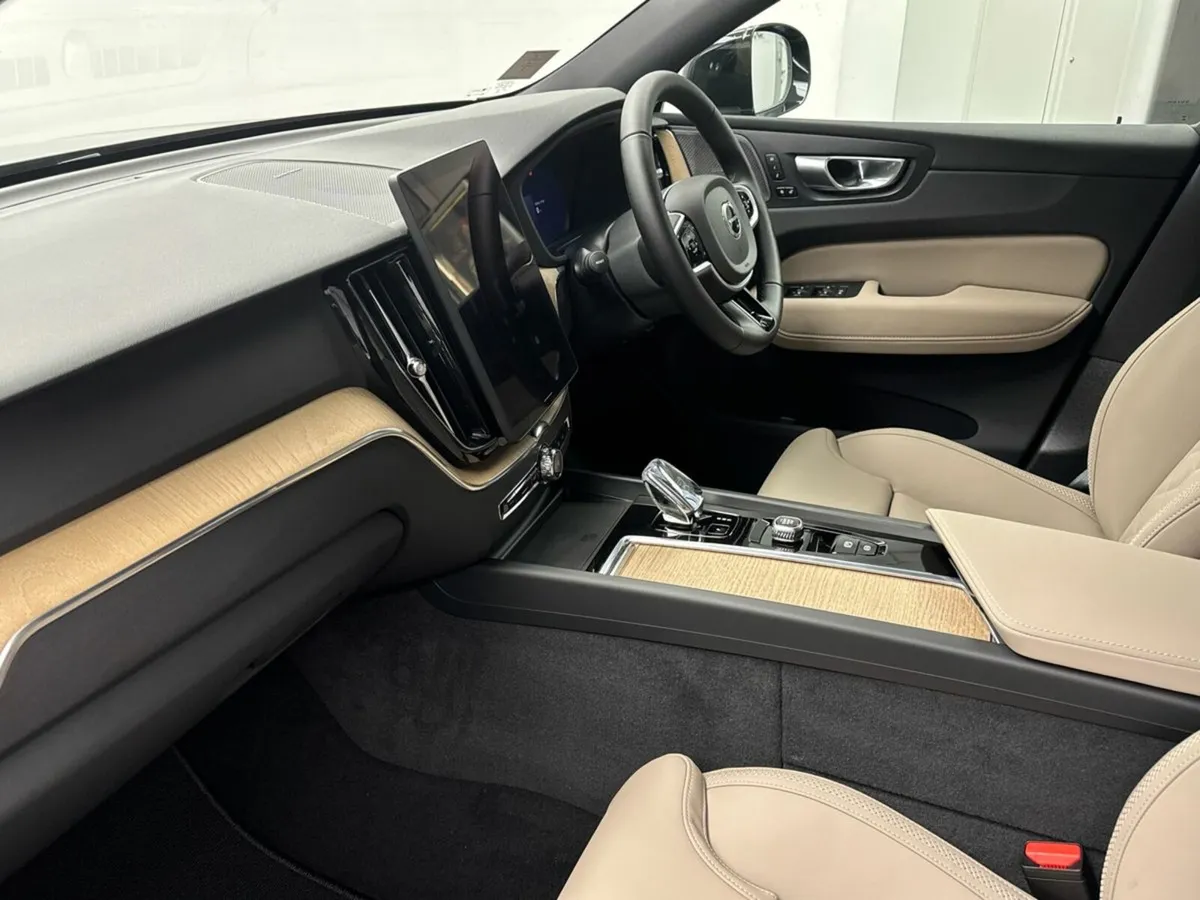 Volvo XC60 T6 PLUS BRIGHT *IN STOCK* €175 P/W ON P - Image 3