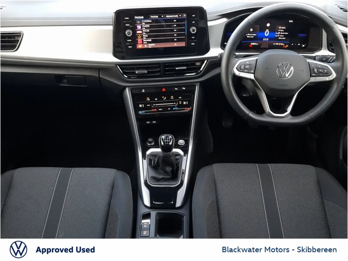 Volkswagen T-Roc 2.0TDI 116BHP EDITION 75 WITH REA - Image 2