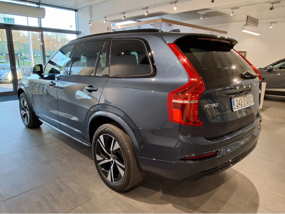 Volvo XC90 T8 RECHARGE AWD PLUS 455 BHP - Panorami - Image 4