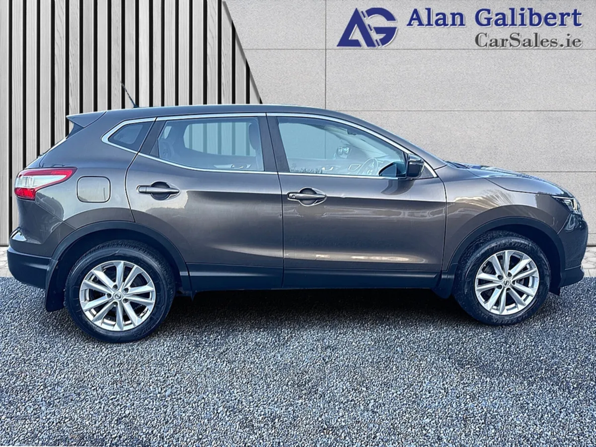 Nissan Qashqai 1.5 DSL LX €57 PW - Image 3
