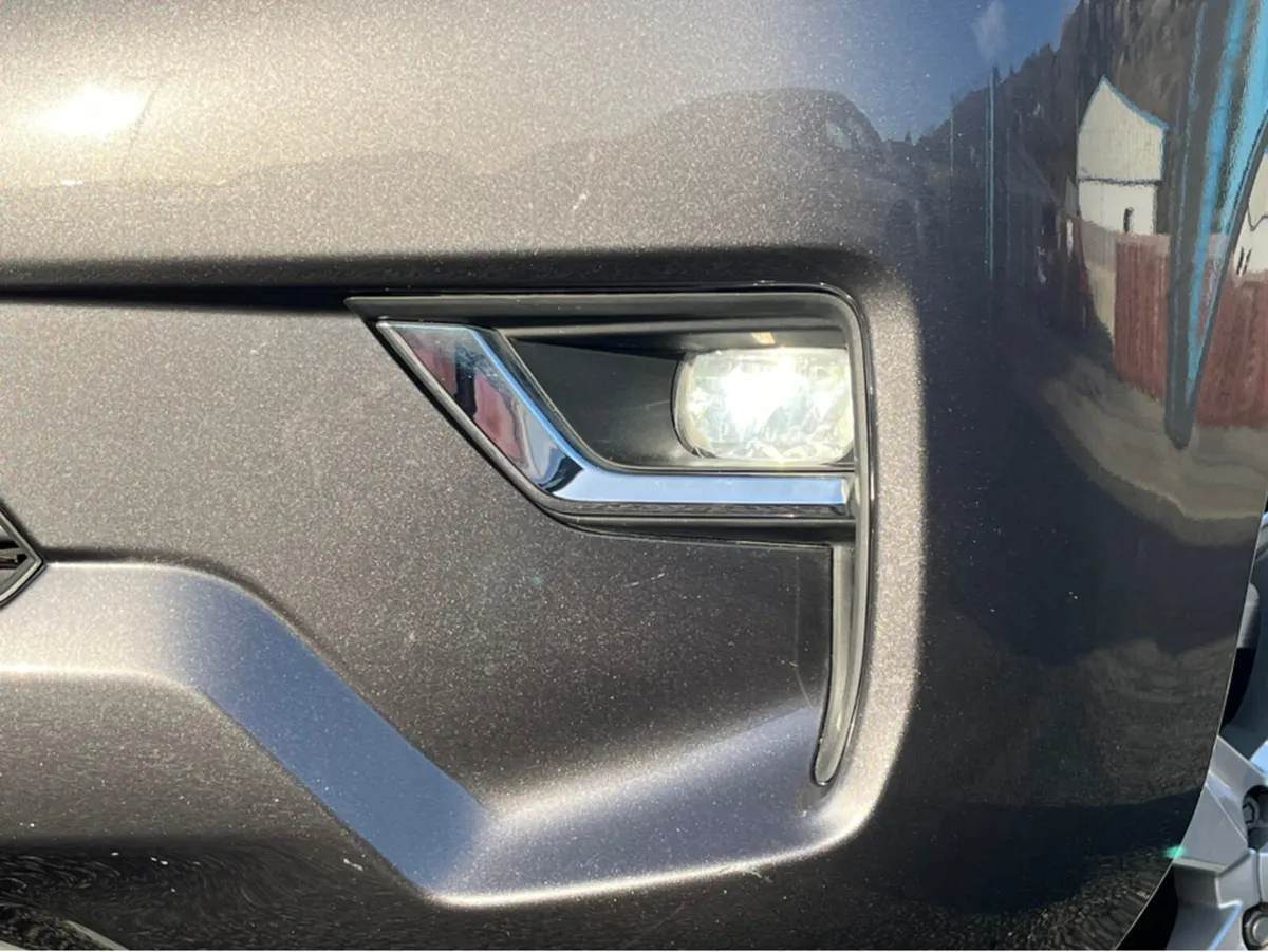 Toyota Land Cruiser LAND CRU CRUISER SWB A AUTO 2D - Image 4