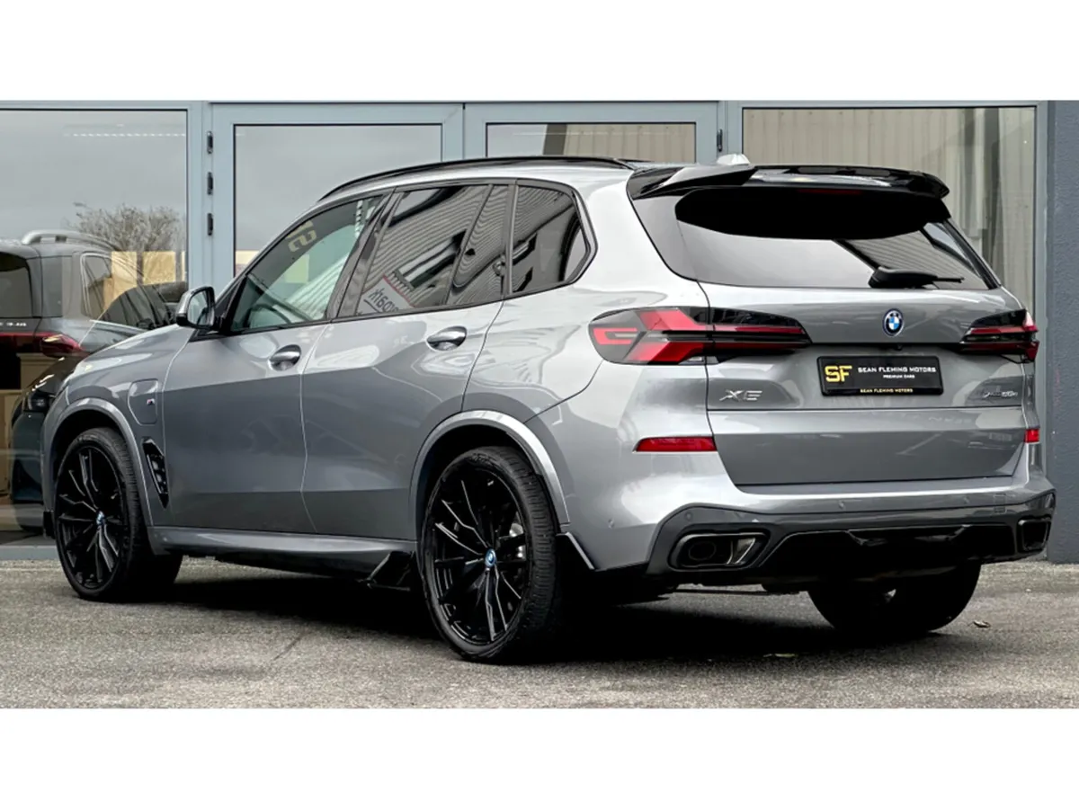BMW X5 XDRIVE50E M SPORT PANORAMIC ROOF AUTO - Image 3