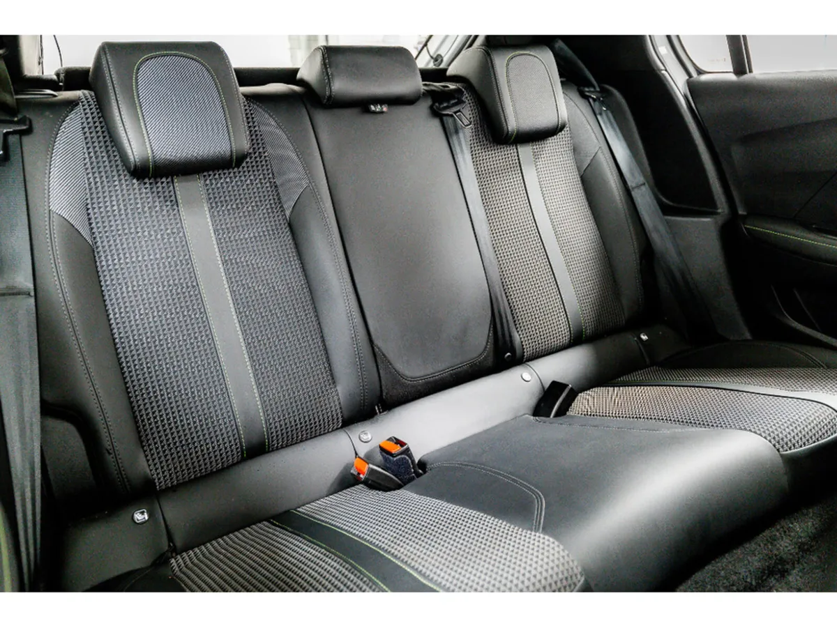 Peugeot 208 E-GT 50kWh Auto 136BHP - Image 4