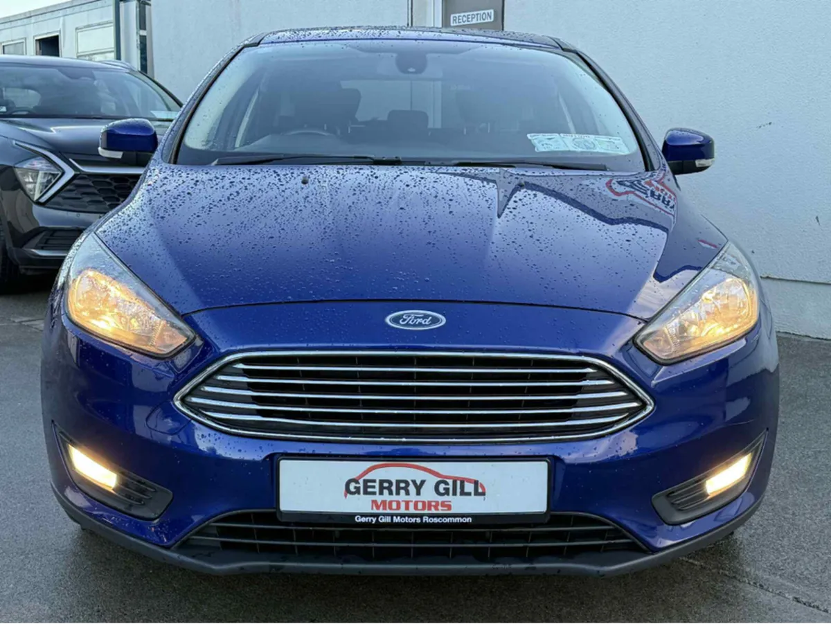 Ford Focus 1.5 TDCI ZETEC 120PS 5DR - Image 2