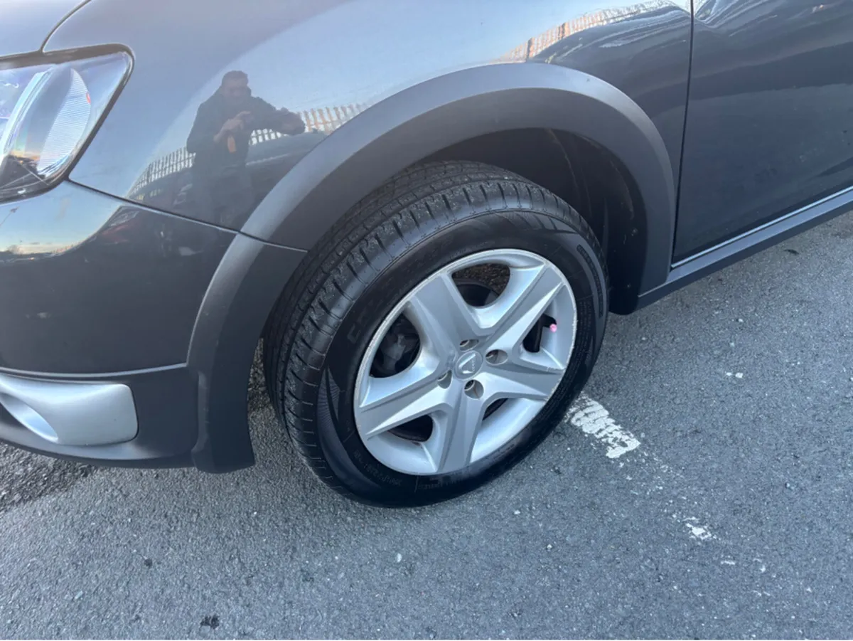 Dacia Sandero STEPWAY ALTERNATIVE 1. 1.5 DCI 90 - Image 2
