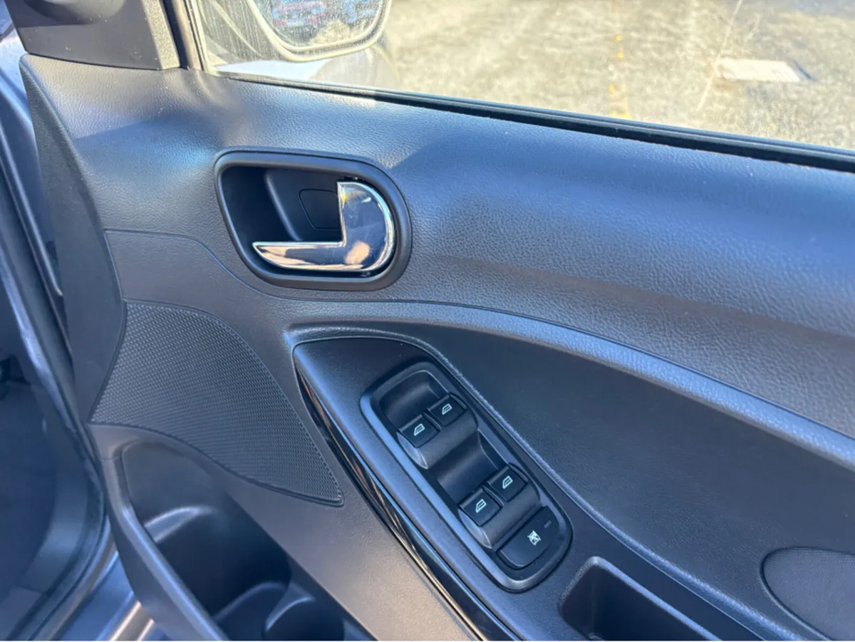 Ford KA+ KA ZETEC 1.2 85PS 5SPEED 4DR - Image 4