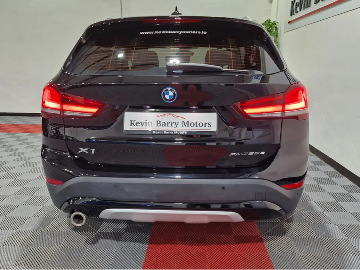 BMW X1 25E X-LINE (PLUG IN HYBRID) X-DRIVE AUTOMAT - Image 3