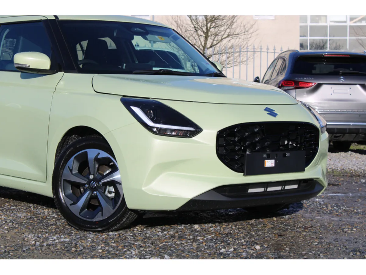 Suzuki Swift 1.2 Mild Hybrid Ultra Auto *10 Year W - Image 3