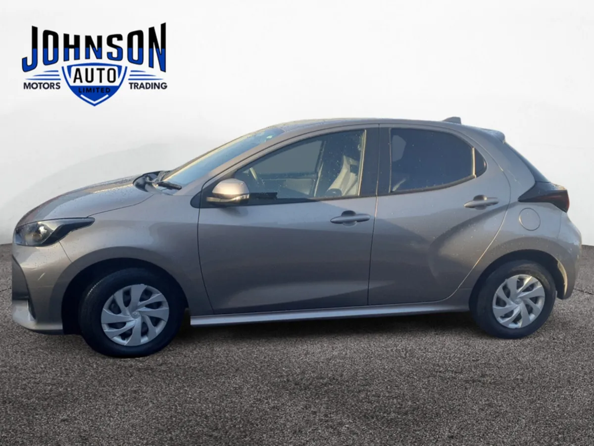 Toyota Yaris 1.0 Petrol Auto Low Low Mileage - Image 2