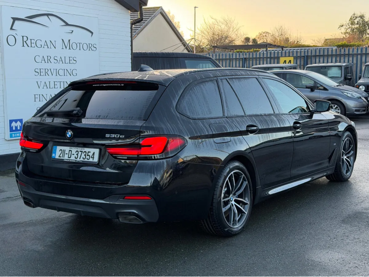 BMW 5-Series 530E M-SPORT LCI TOURING AUTO - Image 4