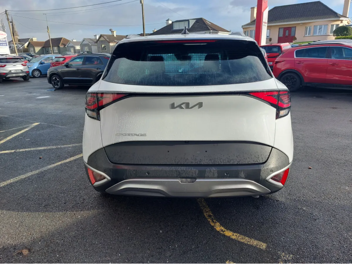 Kia Sportage 1.6 D K3 Commercial 5DR - Image 3