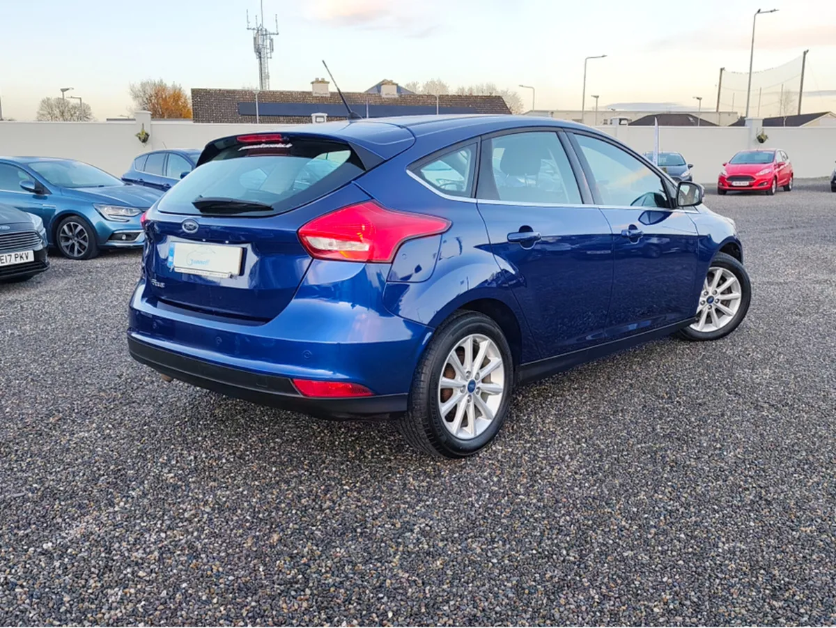 Ford Focus LOW MILES TITANIUM TDCI - Image 2