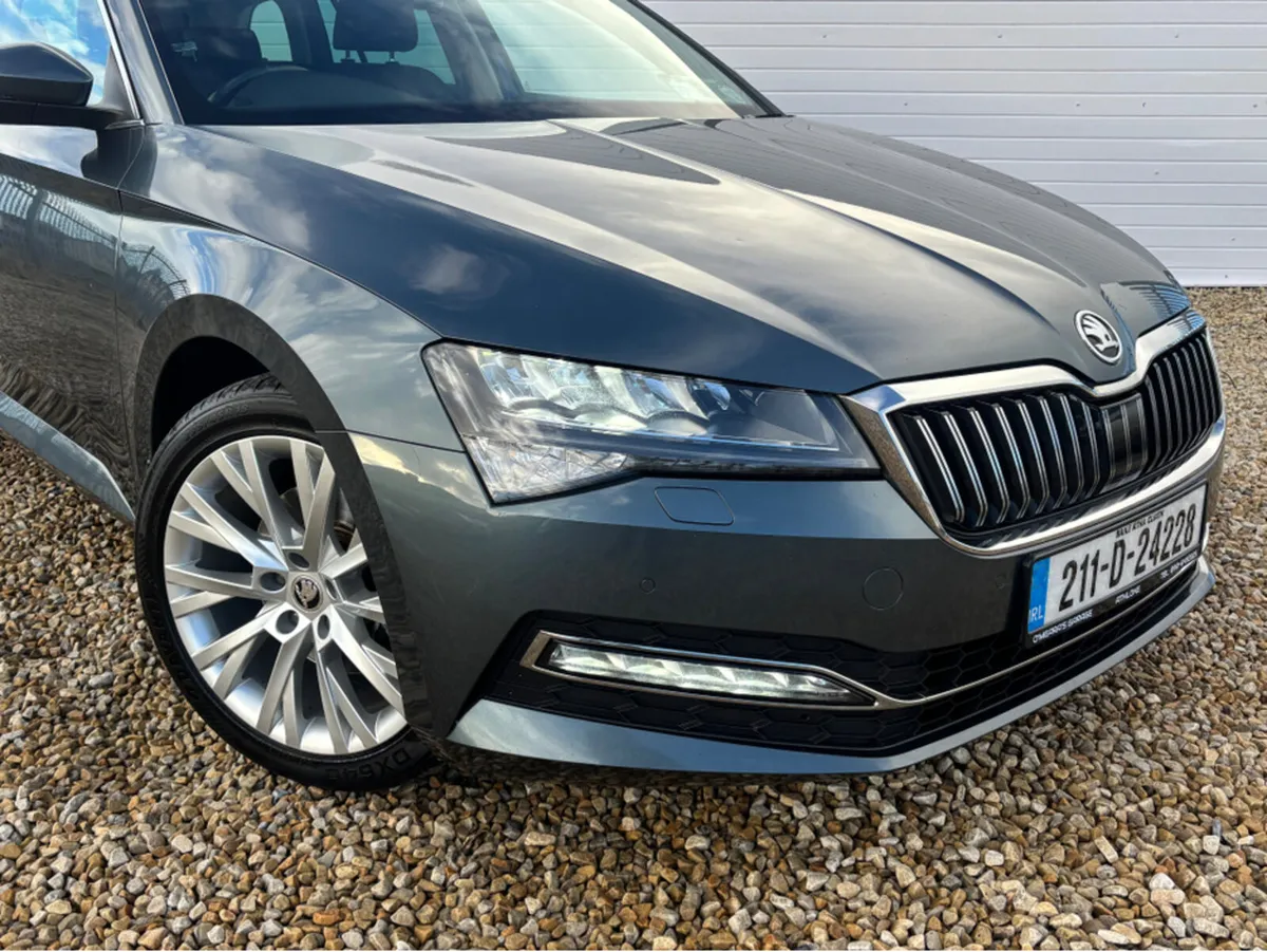 Skoda Superb C STYLE 1.5 TSI 150HP 5DR - Image 3