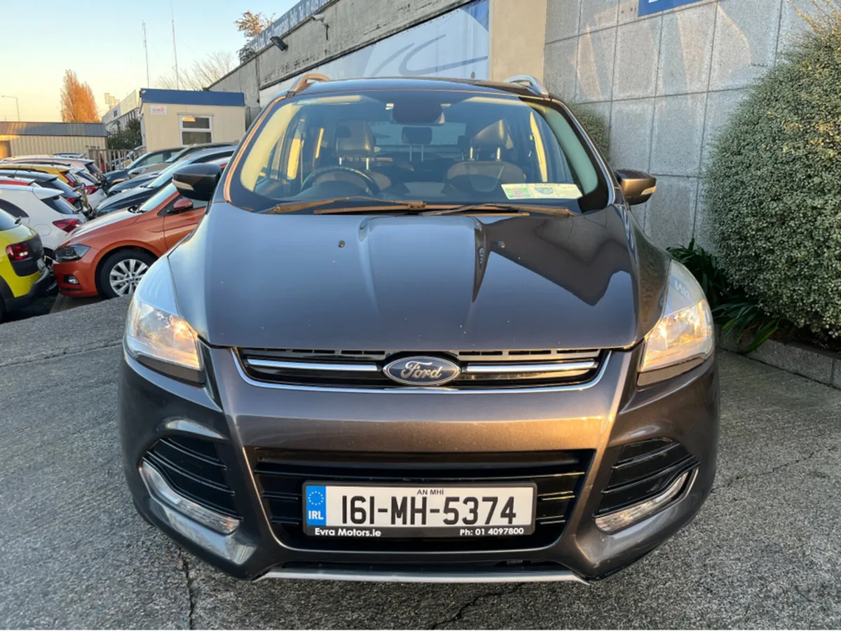 Ford Kuga TITANIUM 150 2.0 DIESEL - Image 2