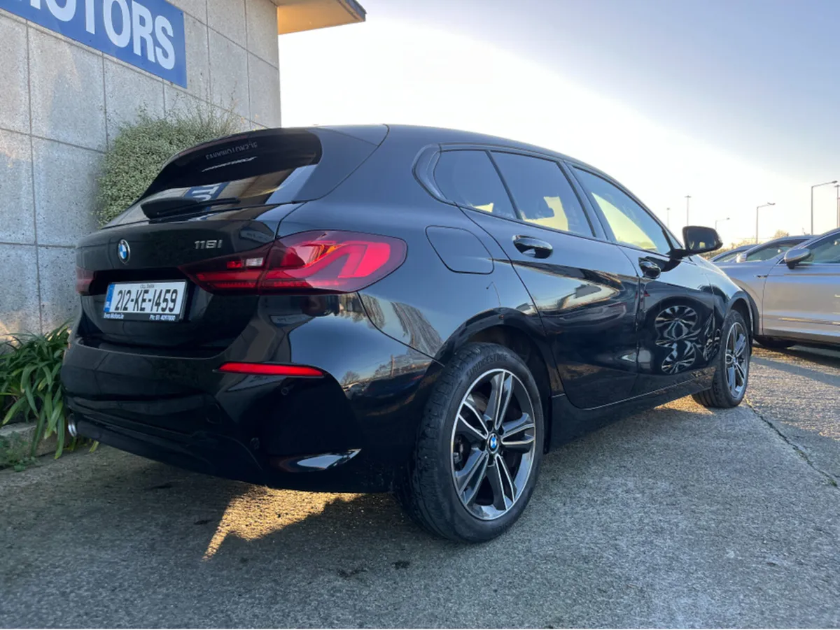 BMW 1-Series 118i SPORT AUTOMATIC 1.5 PETROL //FUL - Image 4