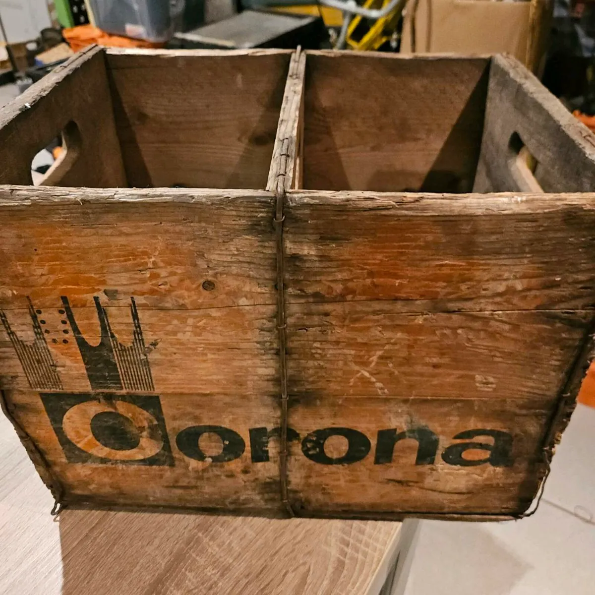 Vintage corona drinks crate - Image 1