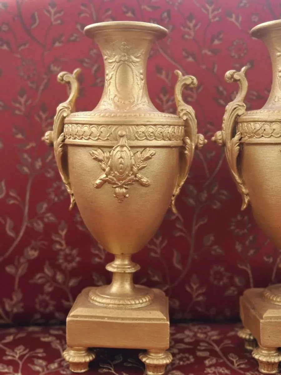 Art Deco urns POSTAGE AVAILABLE - Image 3