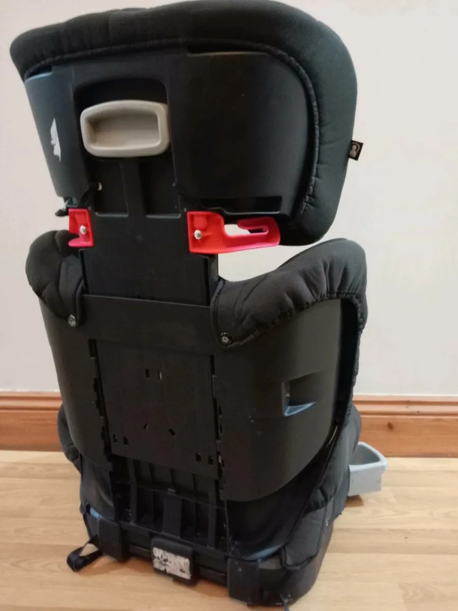 BABY SEATS/CAR SEATS/BOOSTER SEAT - Image 2