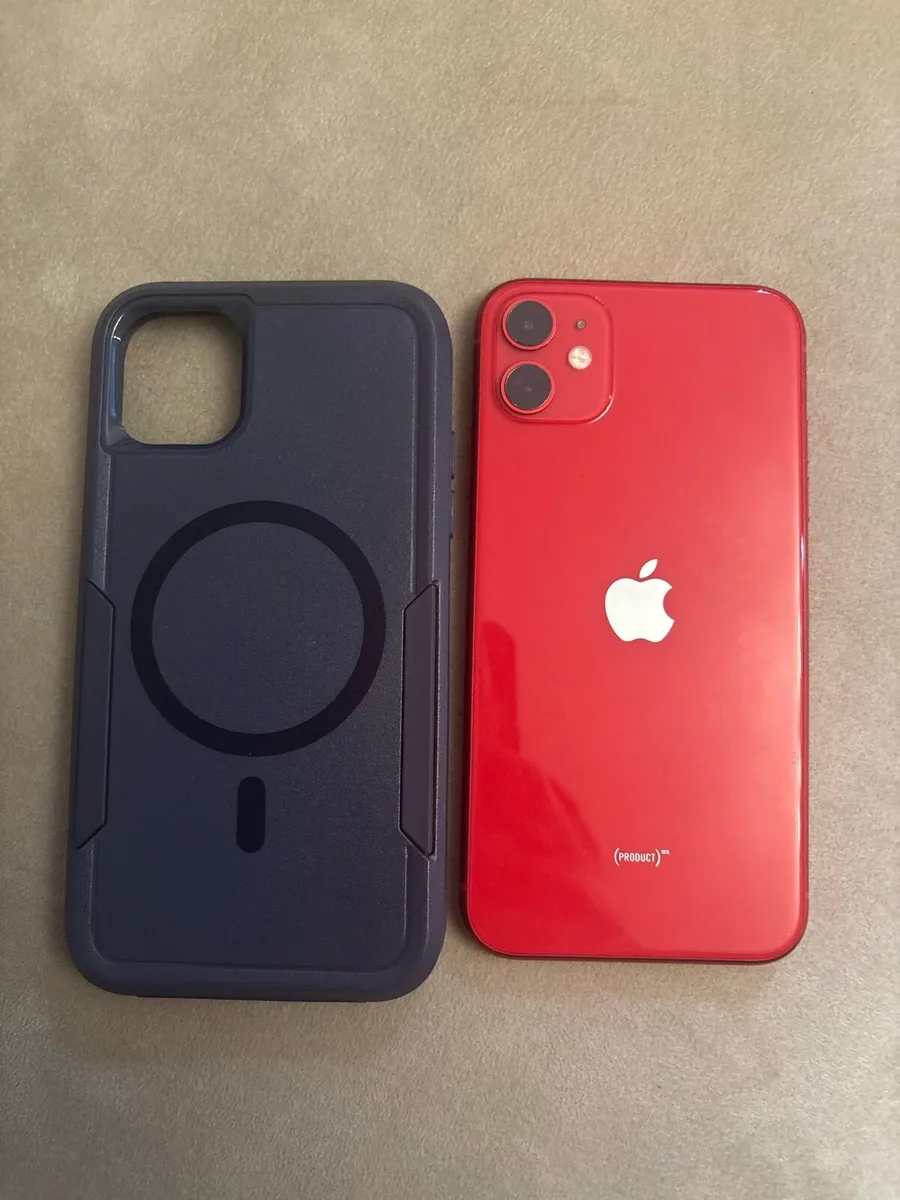 IPhone 11 sim free 64GB Red with box accessories - Image 4