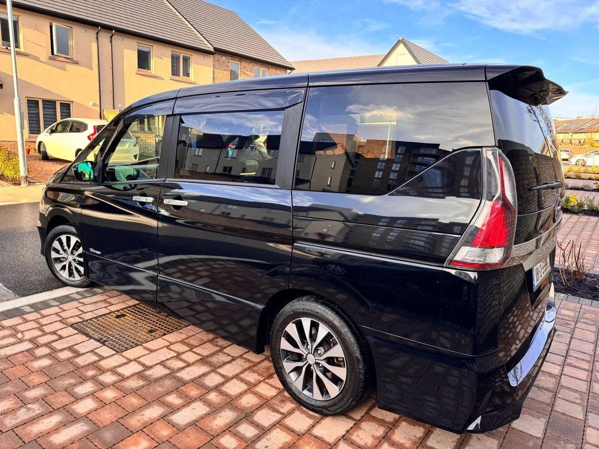Nissan Serena 2018 2.0 Hybrid Highway Star - Image 3