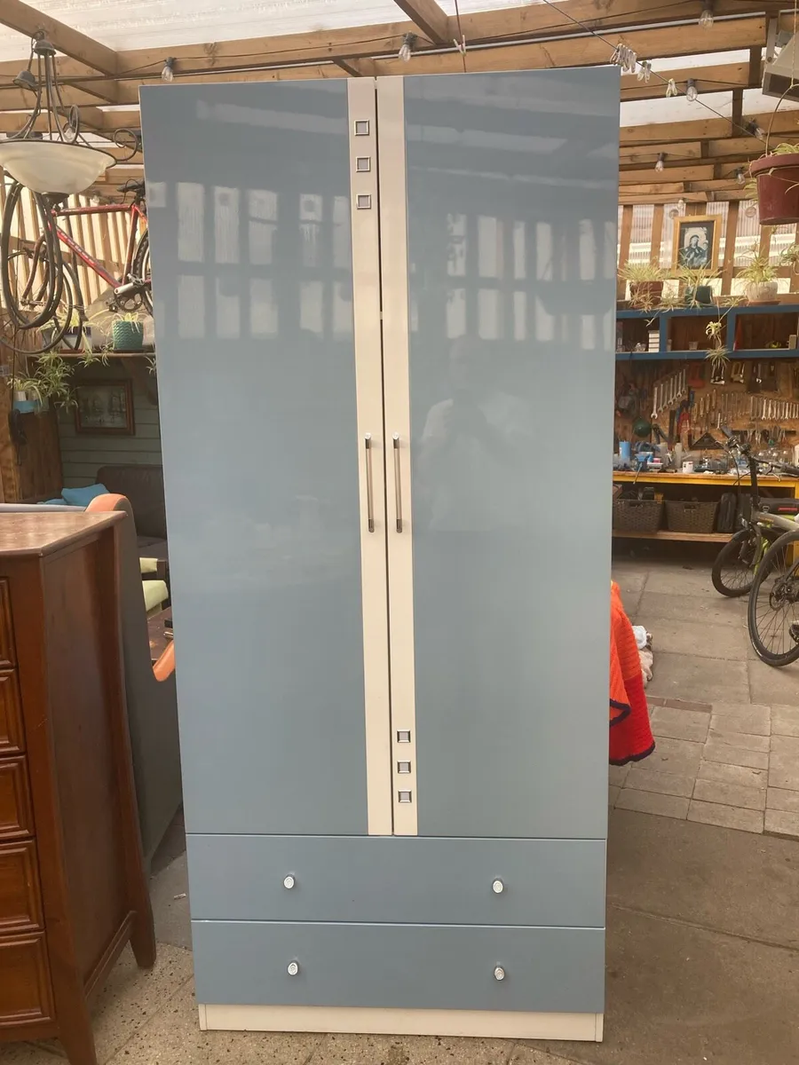 Bedroom wardrobe (bargain) - Image 2