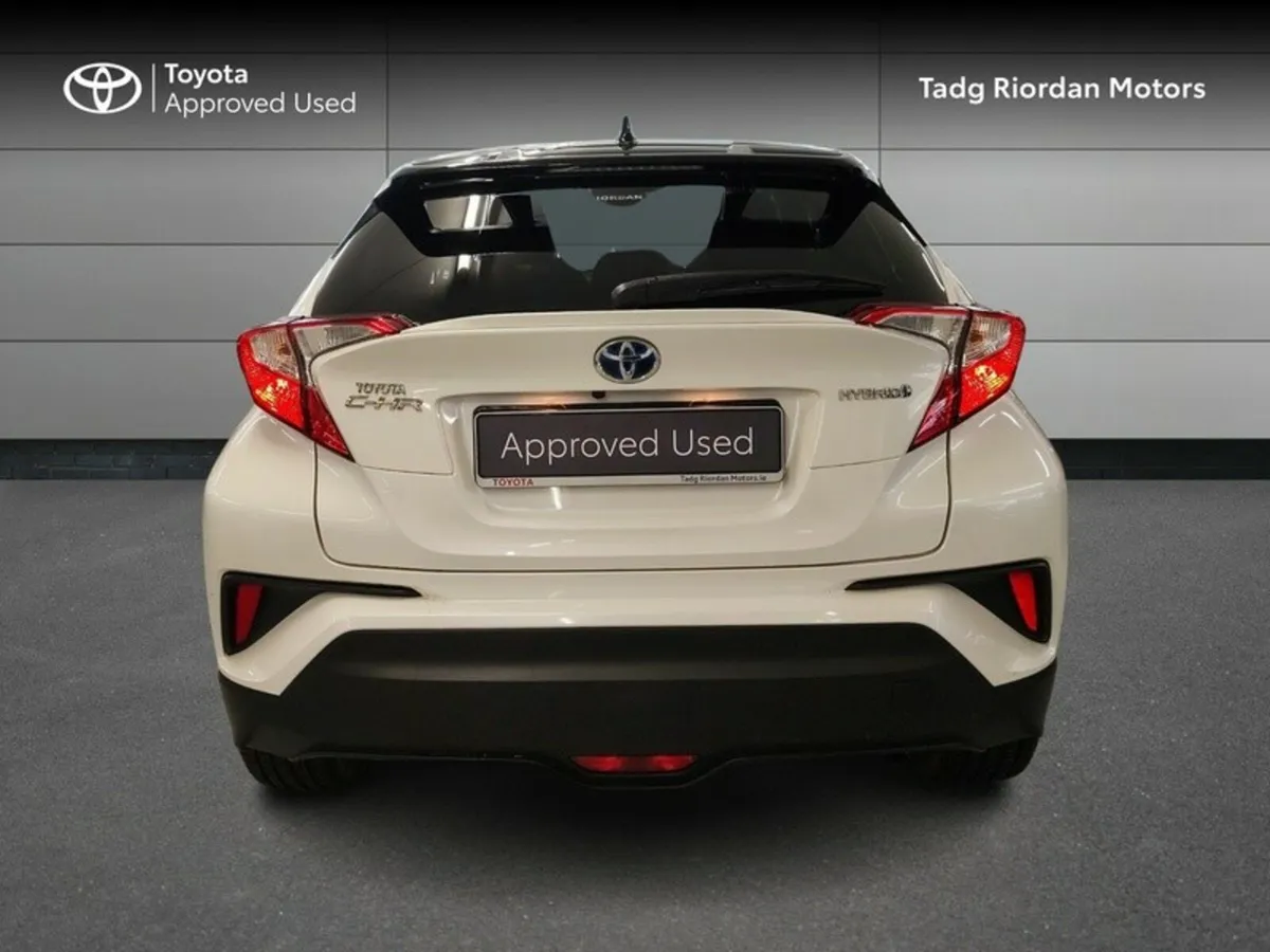 Toyota C-HR HYBRID SPORT - Image 4