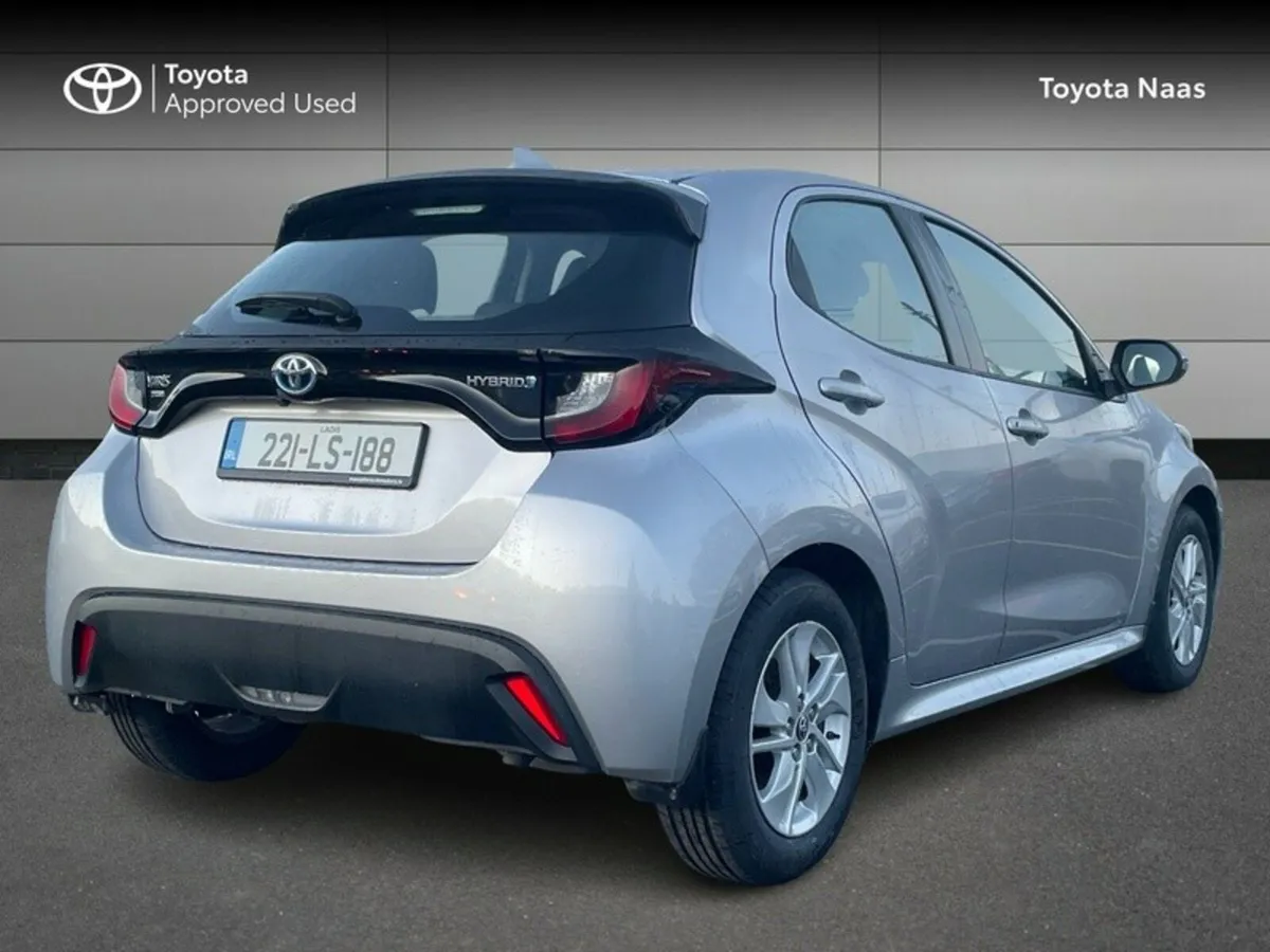 Toyota Yaris HYBRID LUNA 4DR AUTO - Image 2