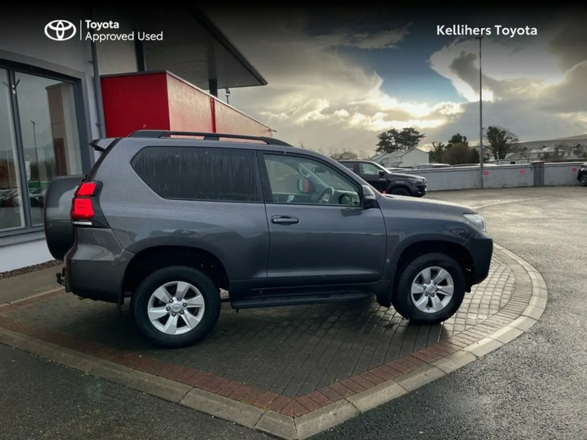 Toyota Land Cruiser LAND CRUISER SWB - Image 3