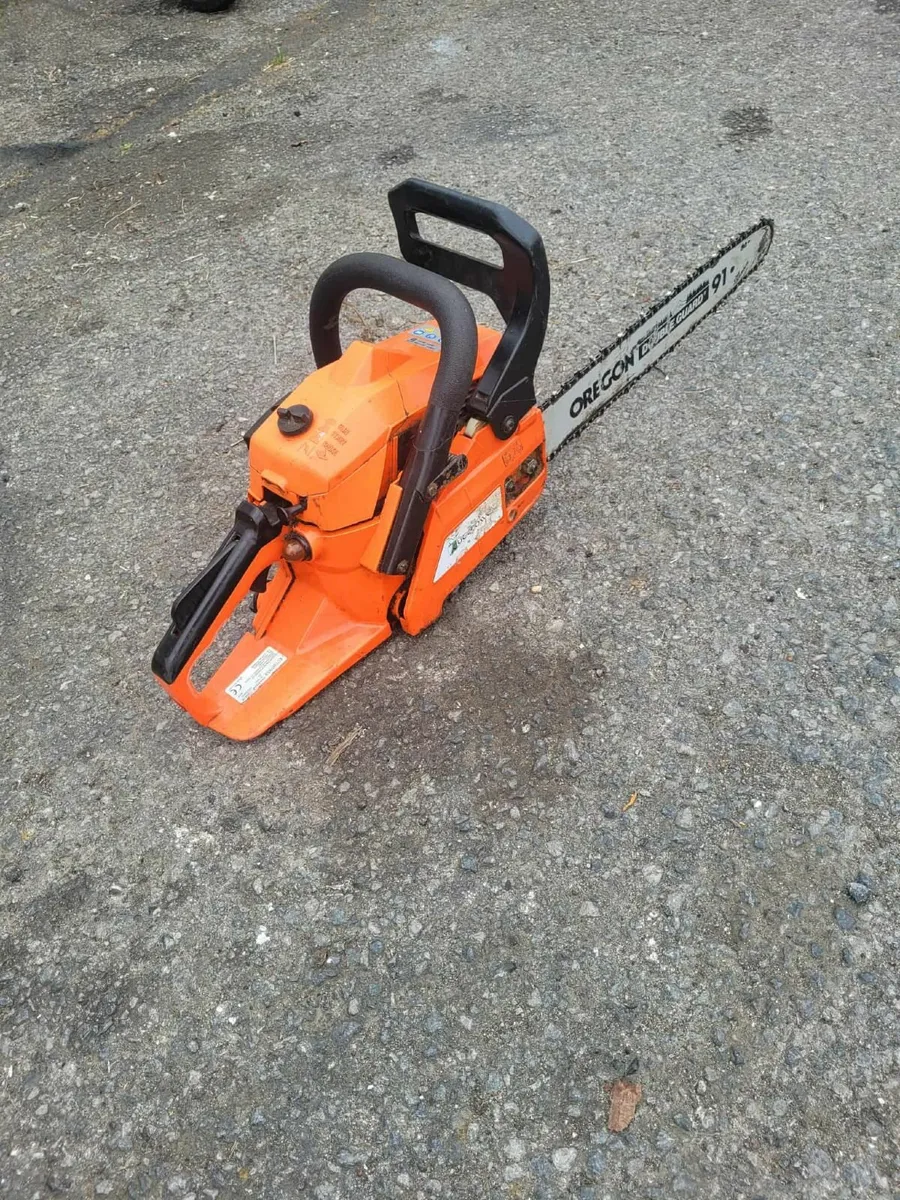 2019 kutmower Cs3816 chainsaw running well - Image 3