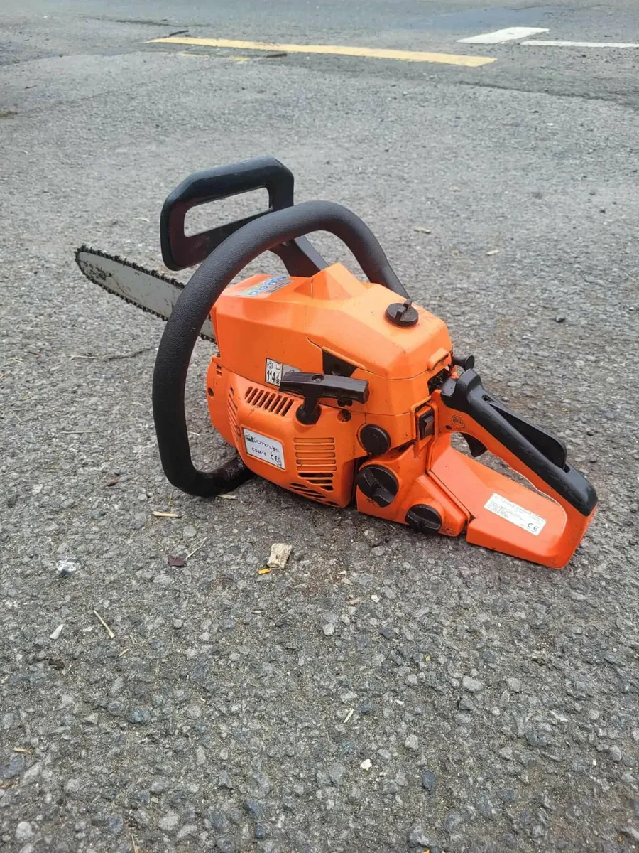 2019 kutmower Cs3816 chainsaw running well - Image 1