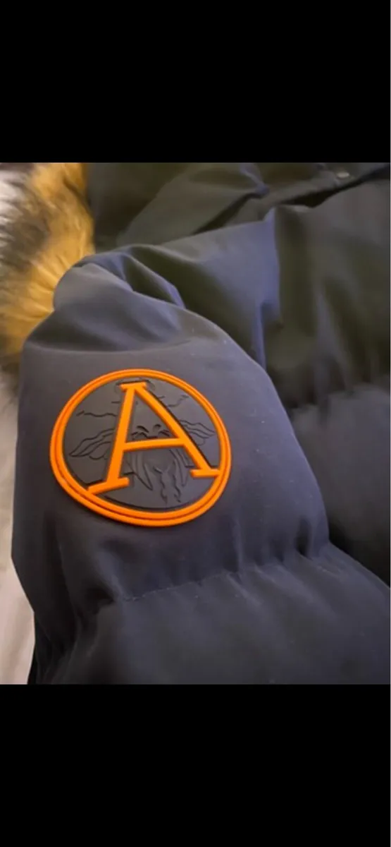 Artic Army Jacket Size L - Image 2