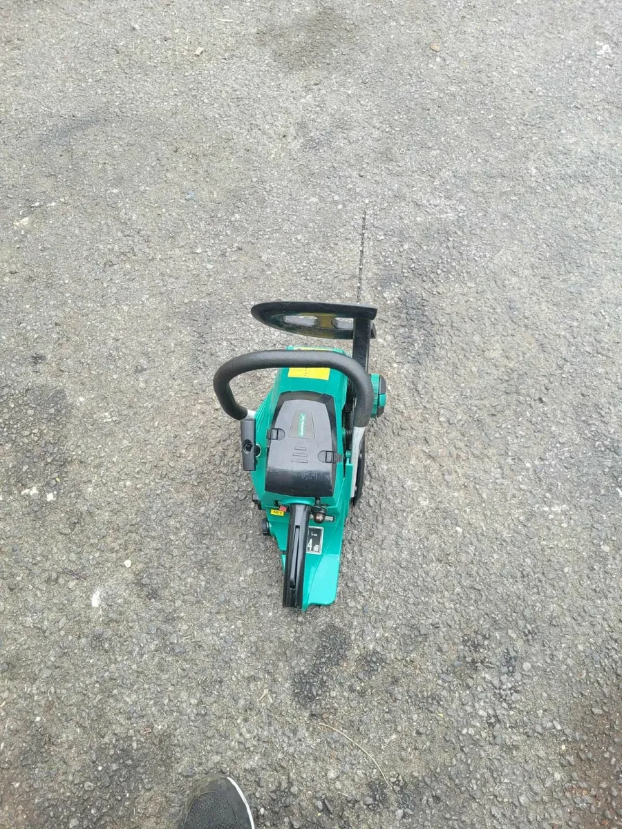 2016 gardenline 41cc chainsaws running well - Image 4