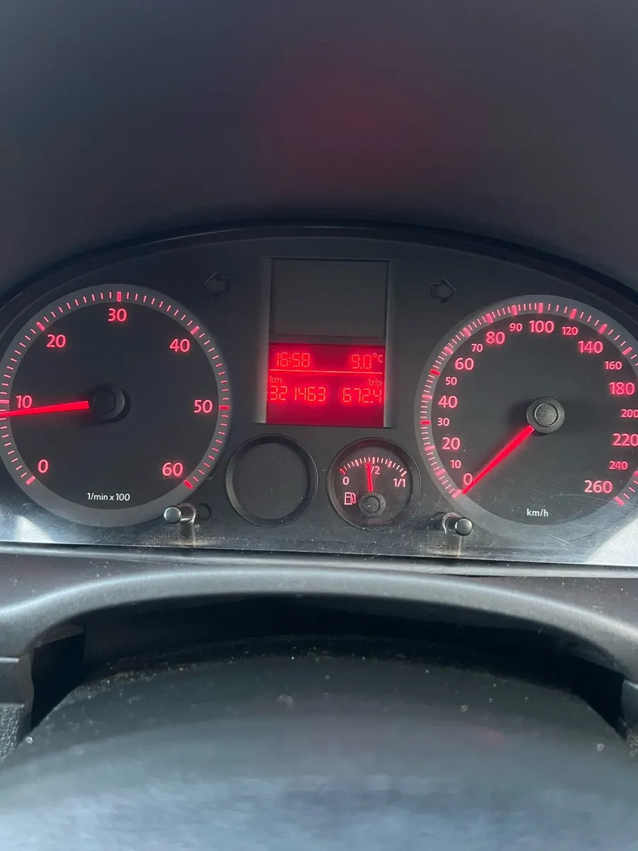 Volkswagen Caddy - clean, reliable & ready to work - Image 2