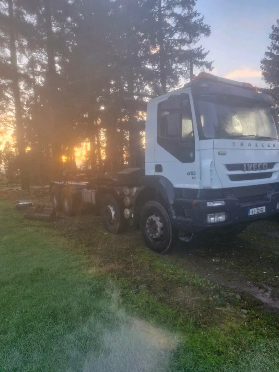 Iveco Hook Loader - Image 1