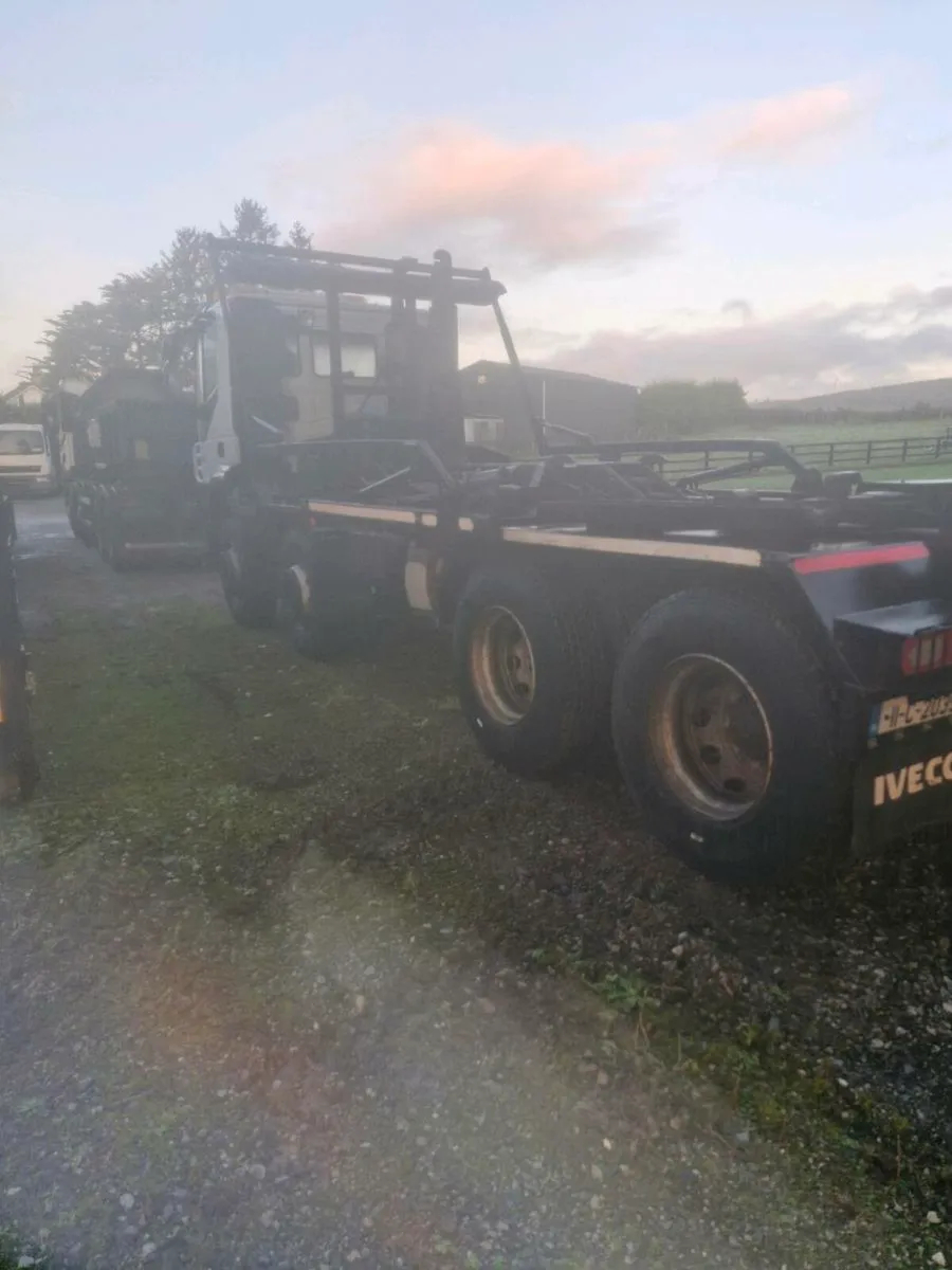 Iveco Hook Loader - Image 2