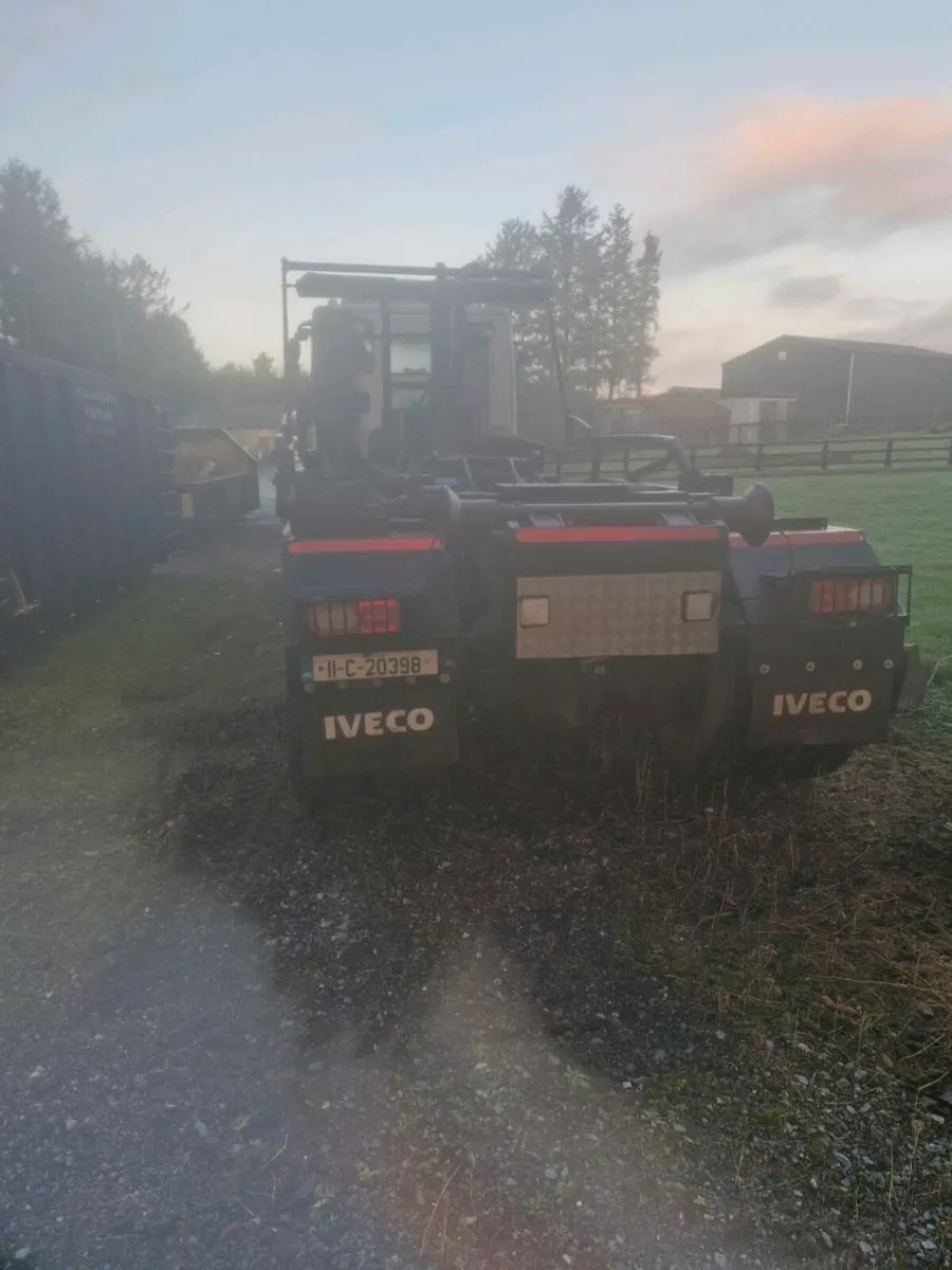 Iveco Hook Loader - Image 4