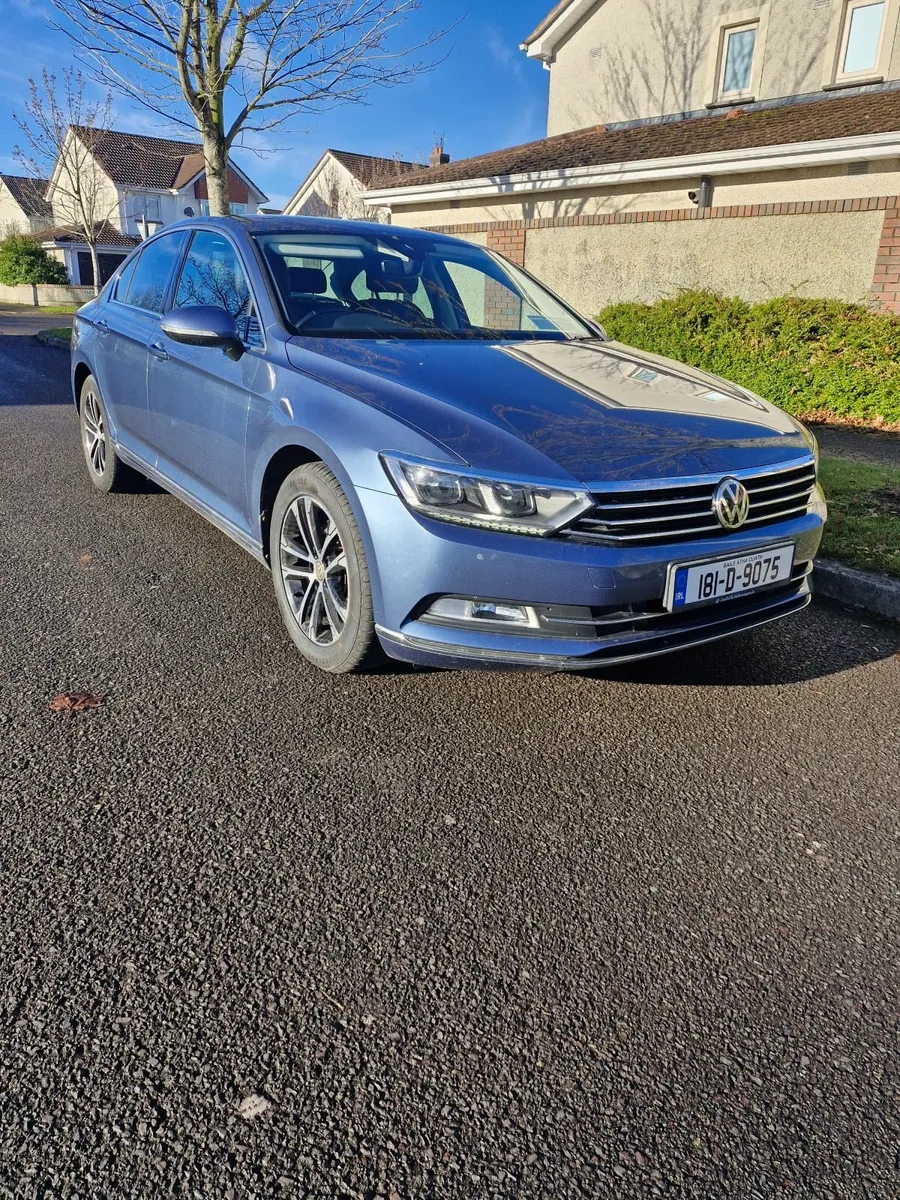 Volkswagen Passat 2018 - Image 2