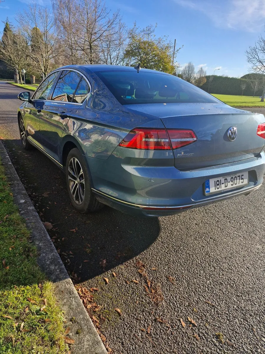 Volkswagen Passat 2018 - Image 4