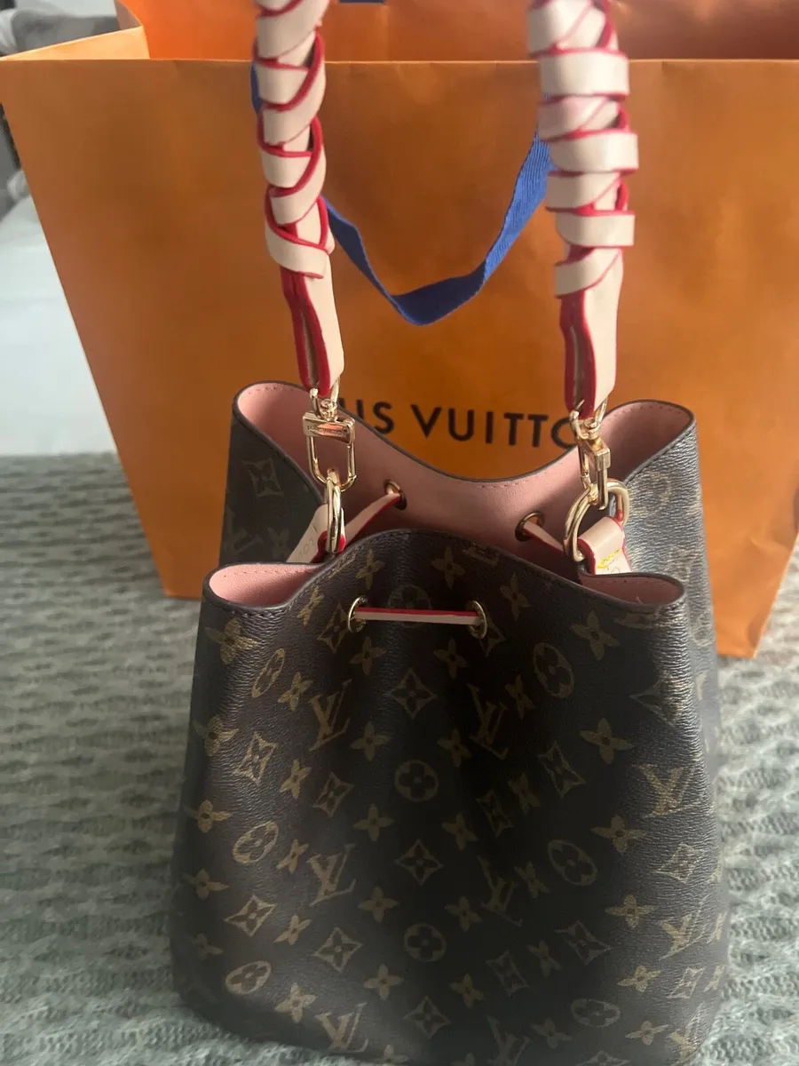 Louis Vuitton bag - Image 2