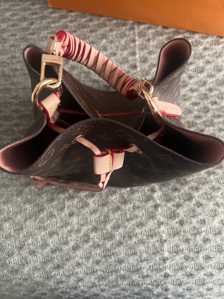 Louis Vuitton bag - Image 3