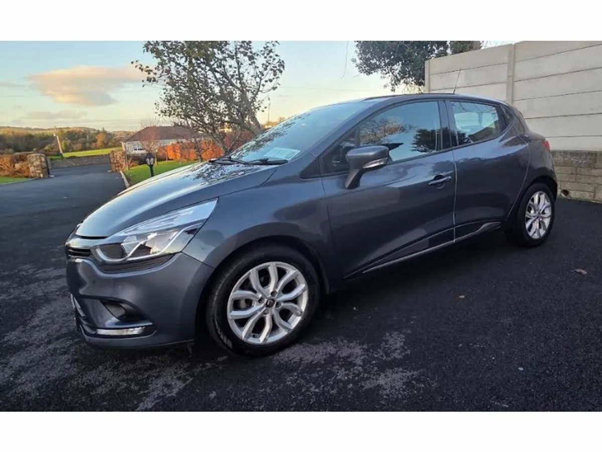 Renault Clio IV DYNAMIQUE NAV 1.2 PETR 4DR - Image 3
