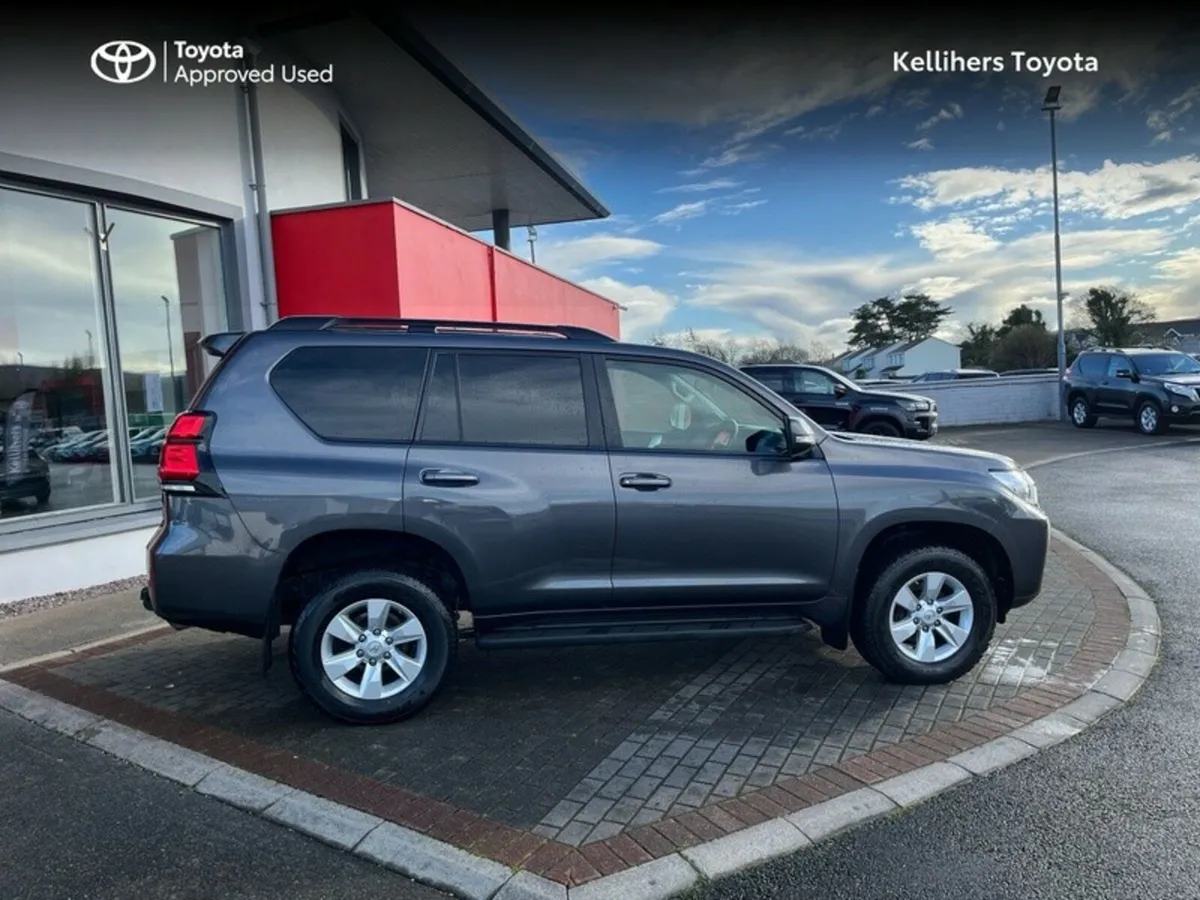 Toyota Land Cruiser LAND CRUISER LWB A/T - Image 3