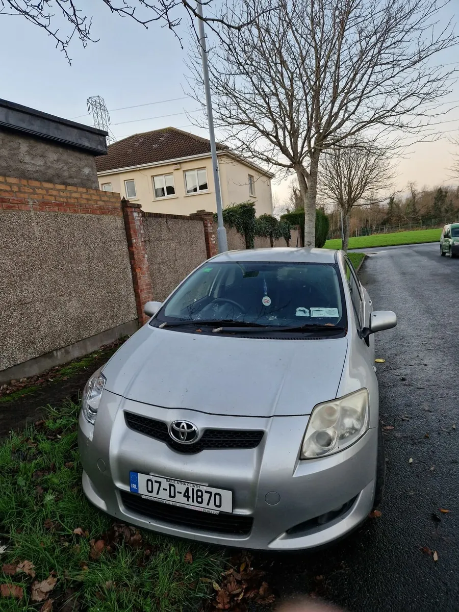 Toyota Auris 2007 - Image 2