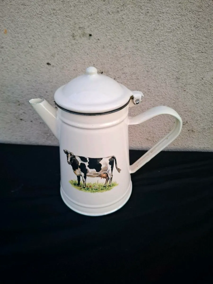 By post only enamel cow tea pot - Image 1