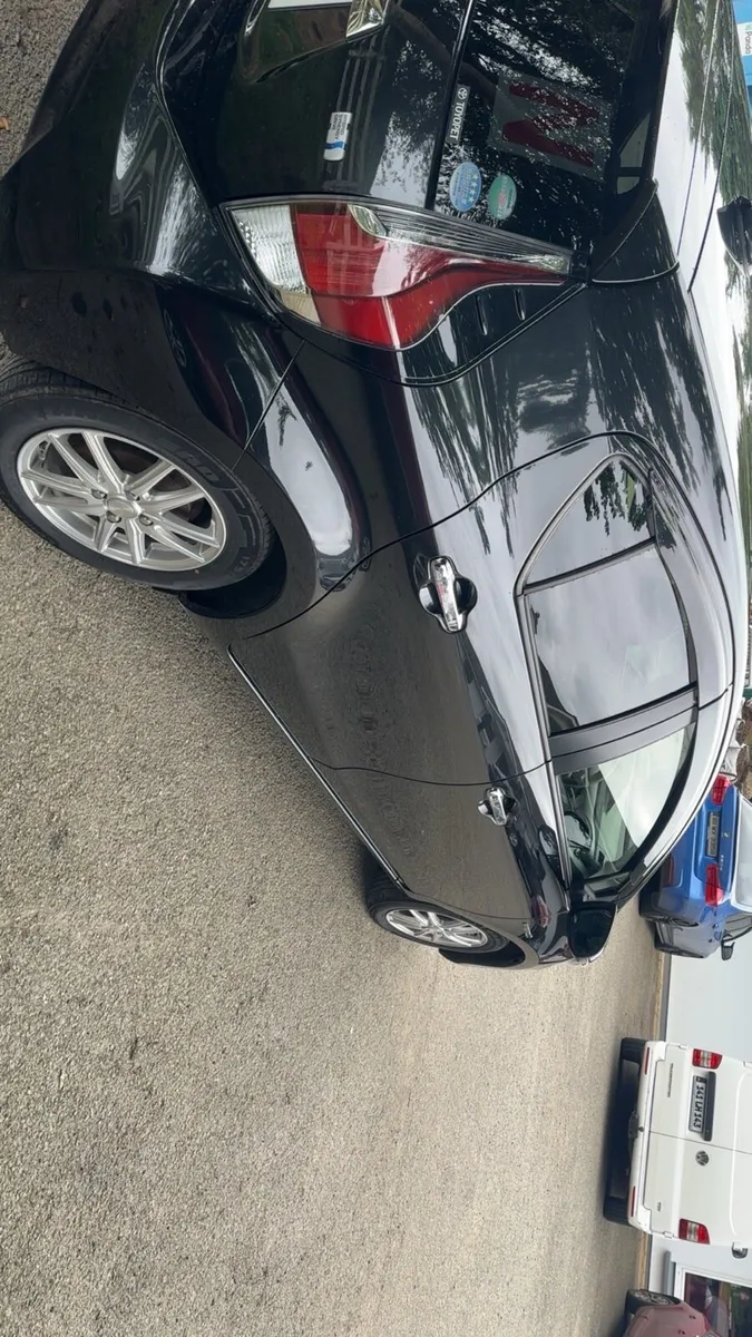 Toyota Aqua 2016 - Image 3