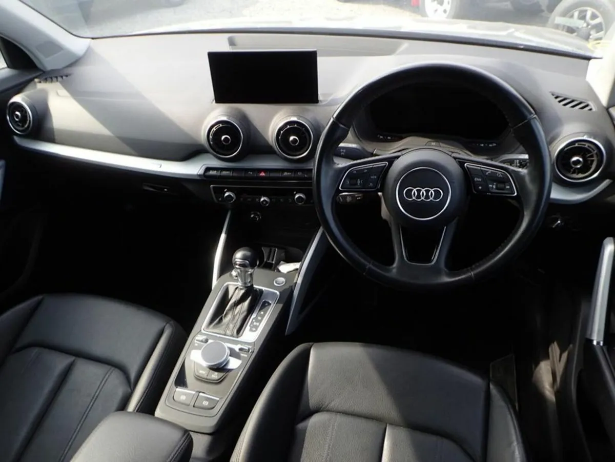 Audi Q2 1.0 Sport Leather seats - Image 3
