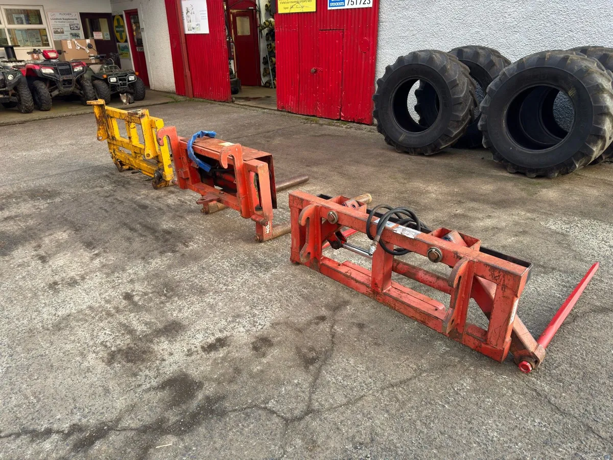 Selection Bale Stackers - Image 3