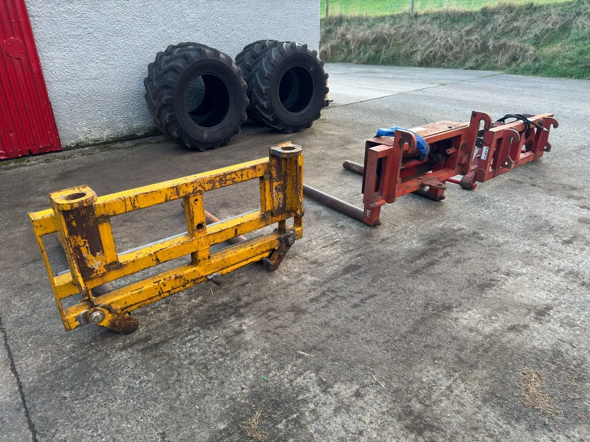 Selection Bale Stackers - Image 4