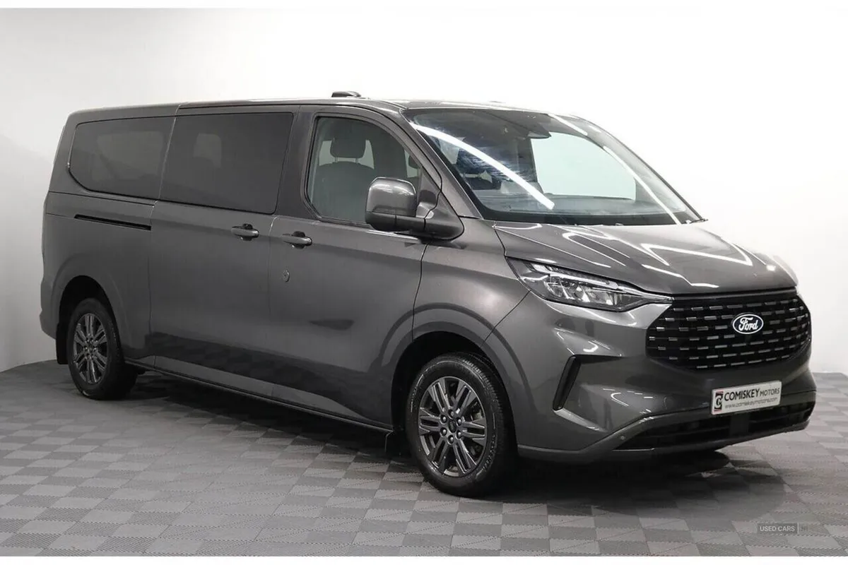 Ford Tourneo Custom 320 Ecoblue Titanium Luxe - Image 1