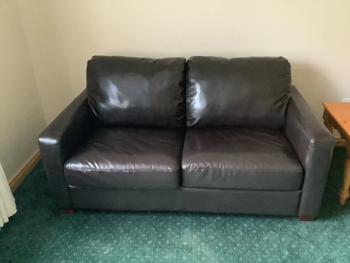 Leather sofa bed - Image 1